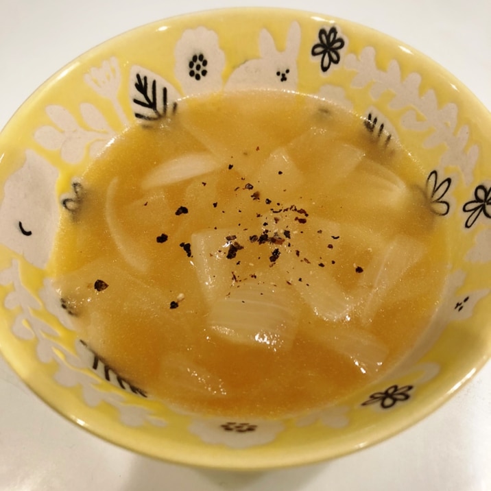 鶏がらスープの素で!新玉ねぎのスープ